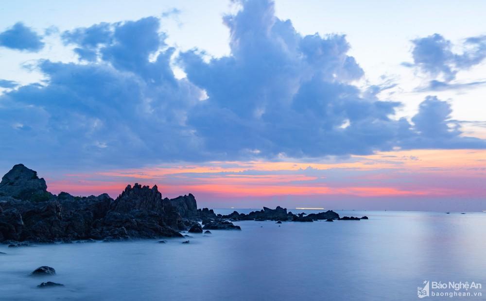 Bình minh Cửa Lò trên đảo Lan Châu